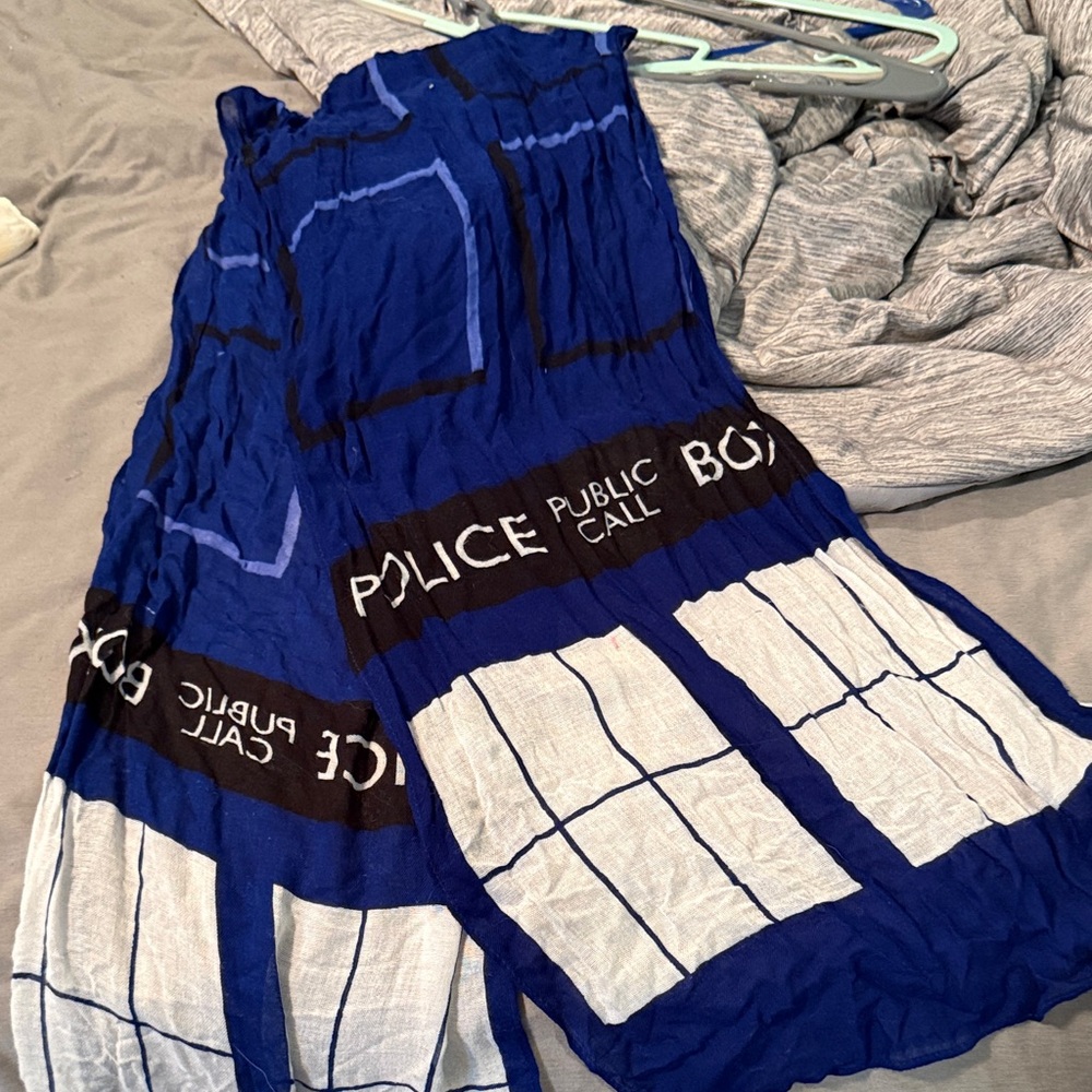 Doctor Who TARDIS Scarf